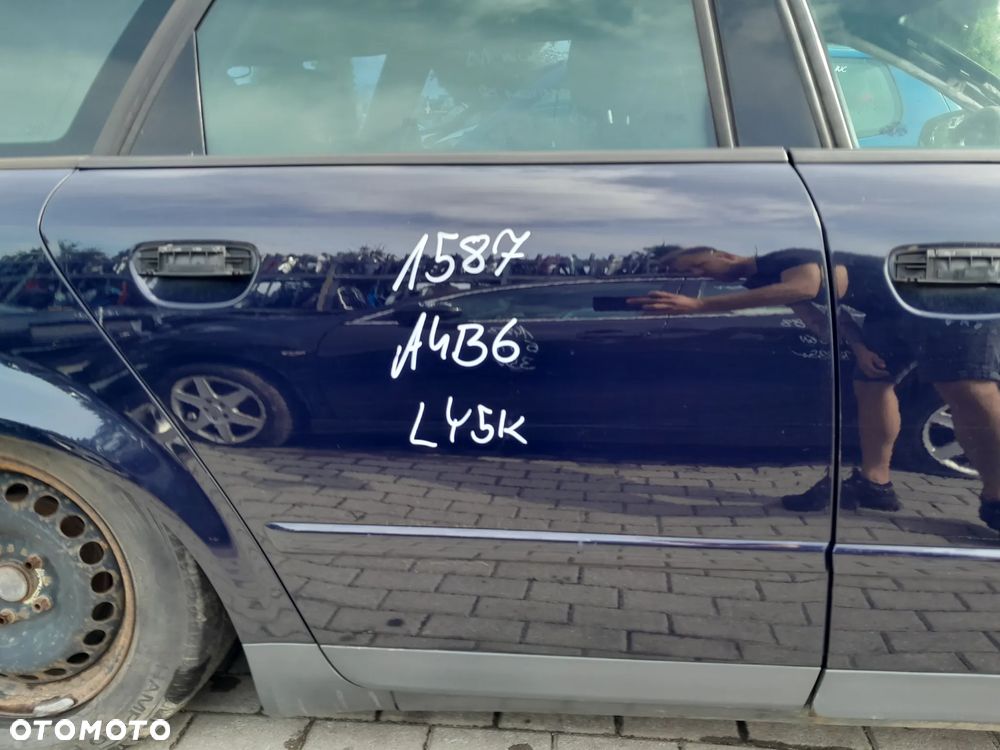 AUDI A4 B6 DRZWI PRAWE TYLNE PRAWY TYŁ KOMBI KOLOR: LY5K - 1