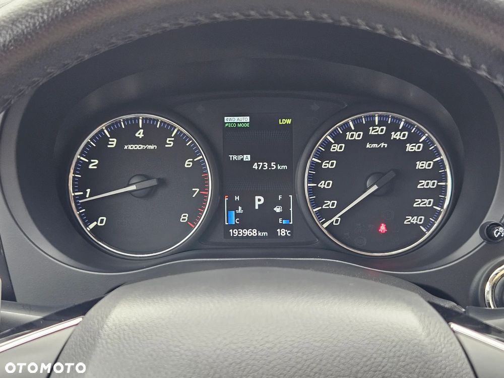 Mitsubishi Outlander 2.0 Intense + SDA 4WD CVT - 30
