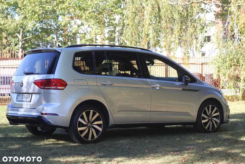 Volkswagen Touran - 10