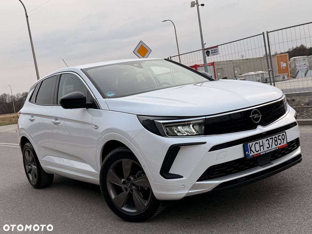 Opel Grandland 1.2 T Edition S&S - 10