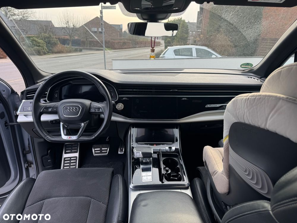 Audi Q7 60 TFSI e Quattro S Line Tiptr - 11