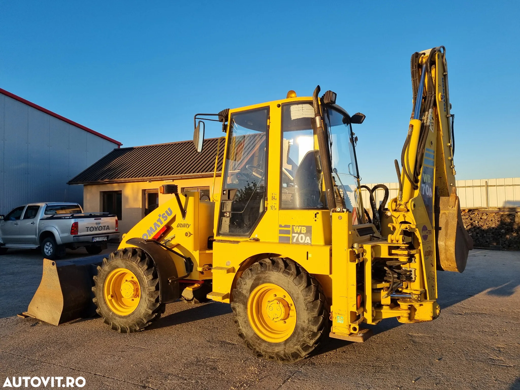Komatsu WB70 A2 - 8
