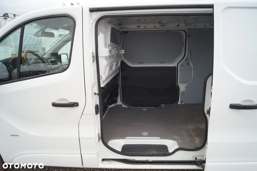 Opel Vivaro - 31