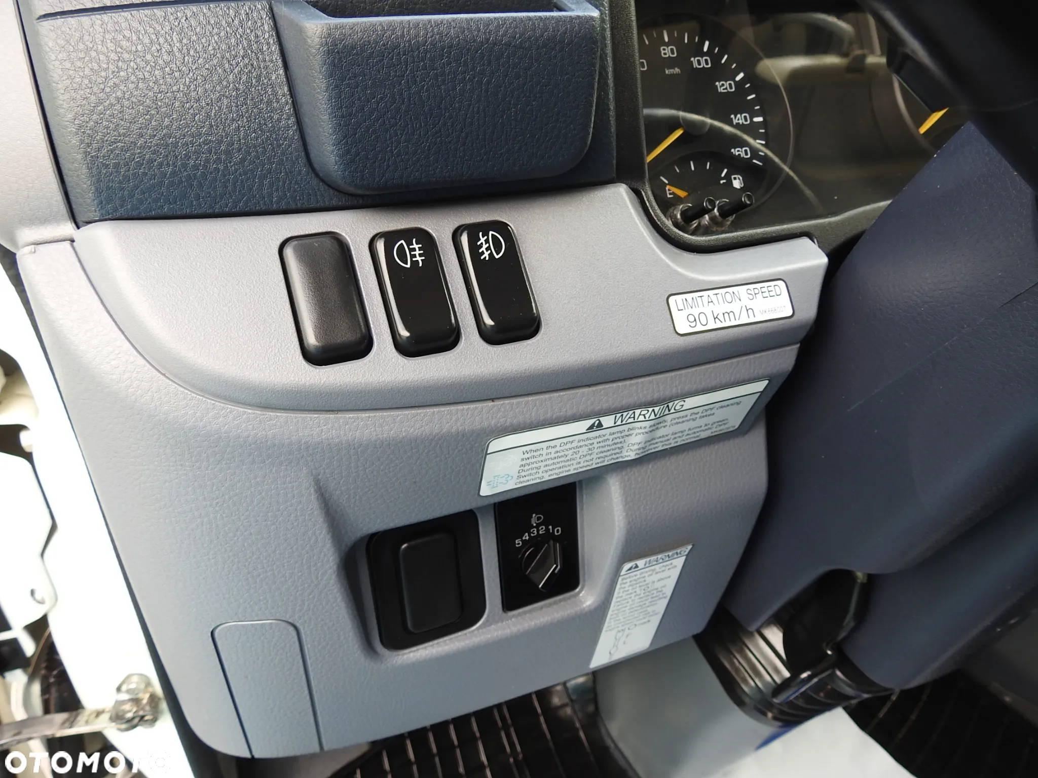 Mitsubishi CANTER FUSO 7C15 KONTENER CHŁODNIA WINDA 14 PALET -4*C ZASILANIE 230V KLIMATYZACJA AUTOMATYCZNA SKRZYNIA 150KM  [1866] - 33