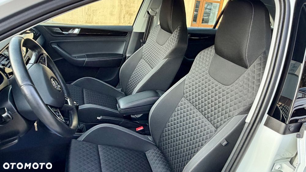 Skoda RAPID Spb 1.0 TSI Ambition - 17