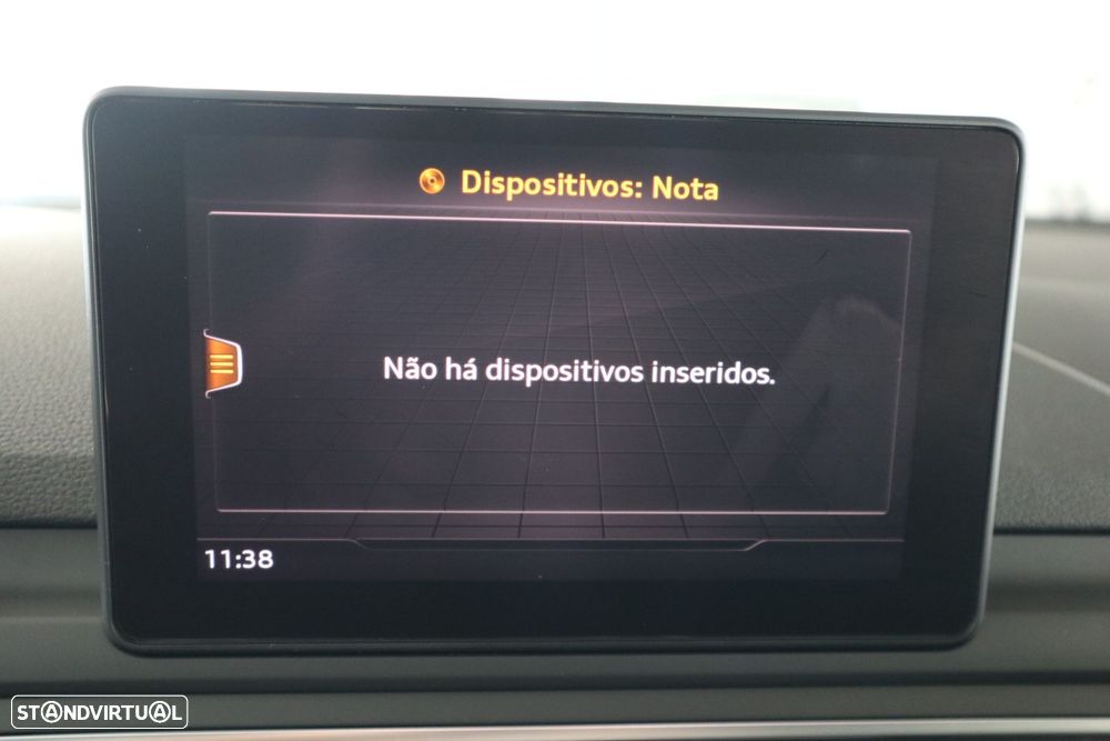 Audi A4 Avant 2.0 TDI S tronic - 28