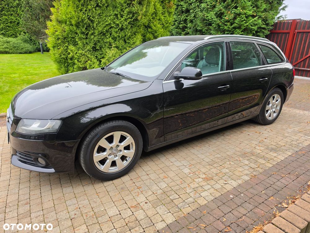 Audi A4 Avant 2010 photo 2