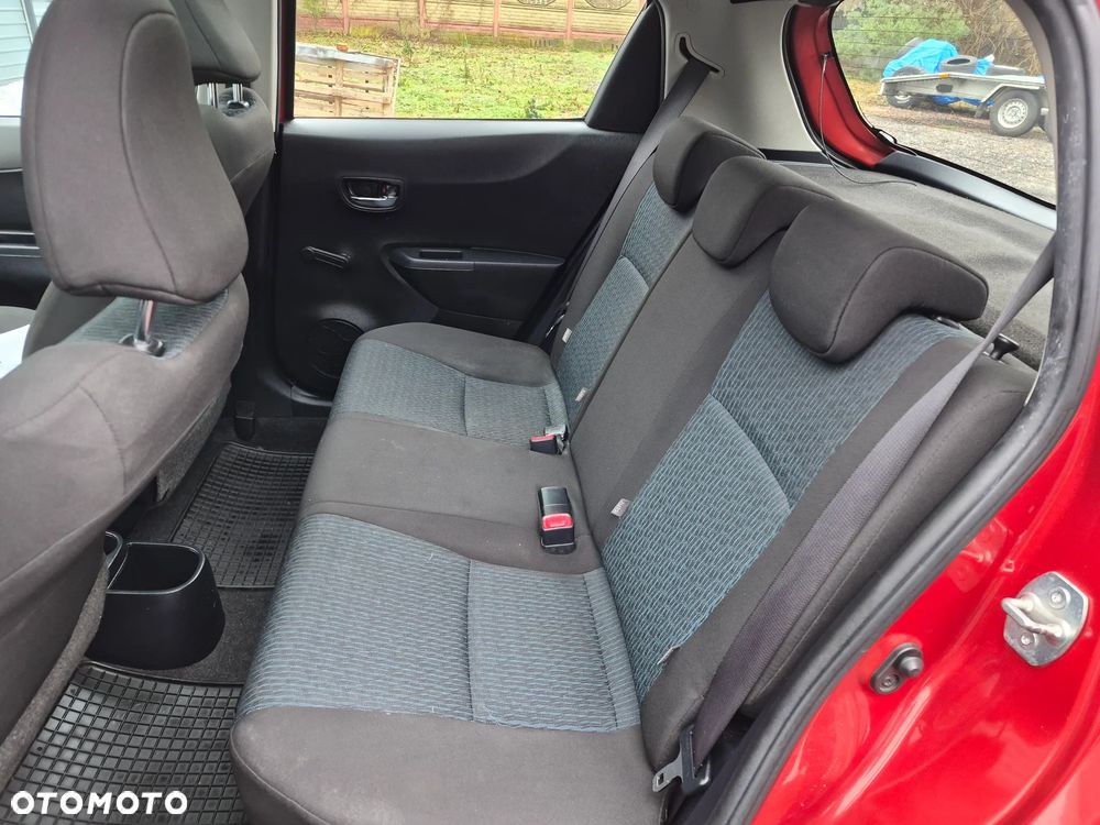 Toyota Yaris 1.33 Premium - 16