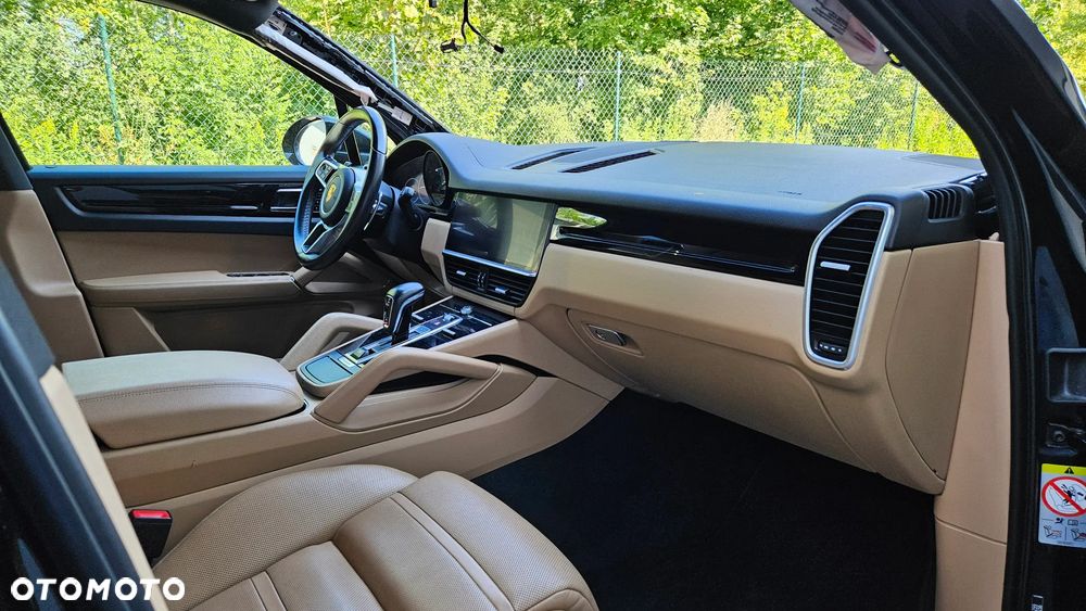 Porsche Cayenne Platinum Edition - 20