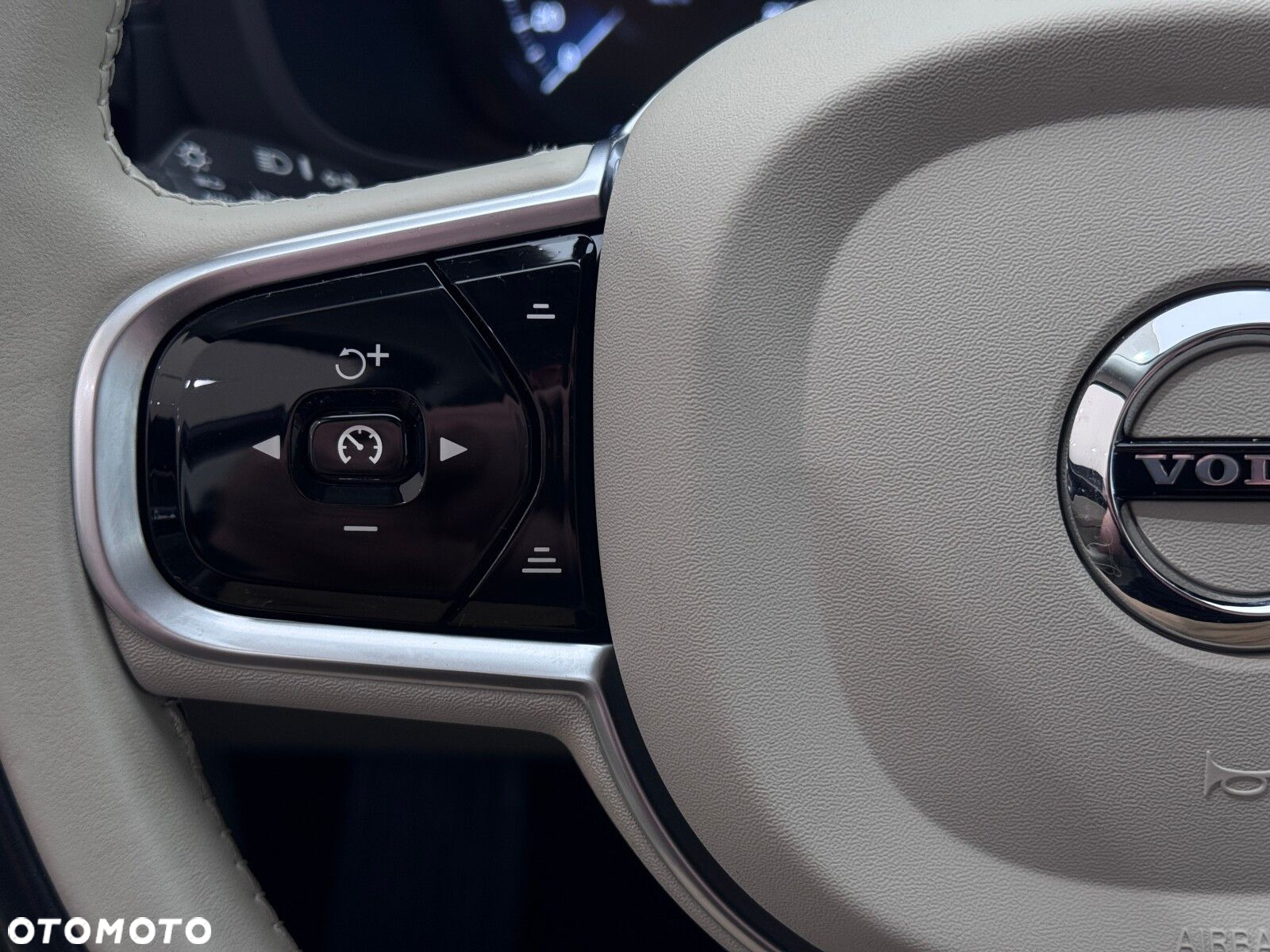 Volvo XC 60 - 25