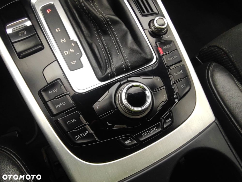 Audi A4 Avant 2.0 TDI Quattro S tronic - 37