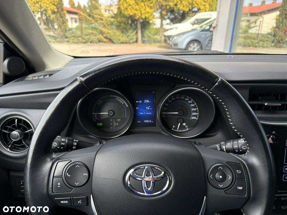 Toyota Auris - 16