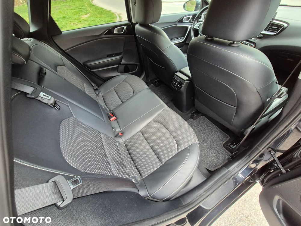 Kia Ceed 1.6 CRDi DCT GT Line - 30