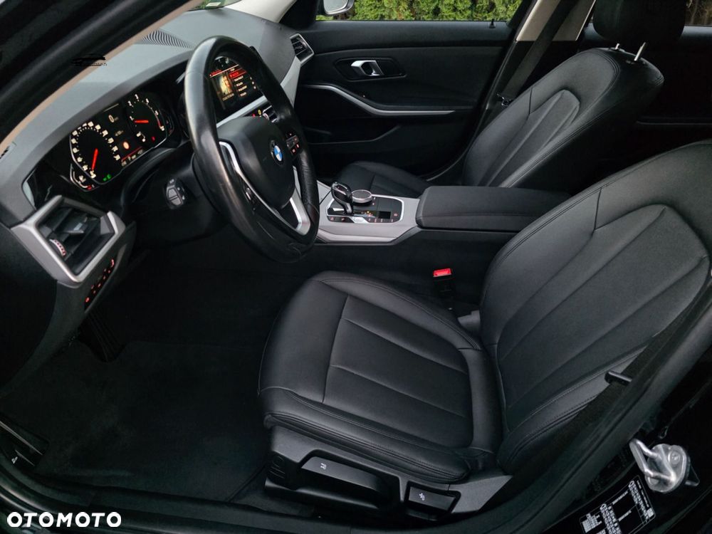 BMW Seria 3 - 36