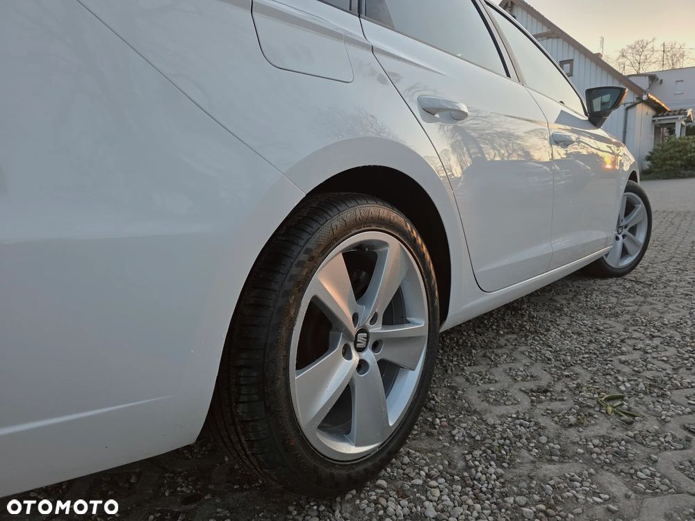 Seat Leon 2.0 TDI DPF Ecomotive DSG FR - 29