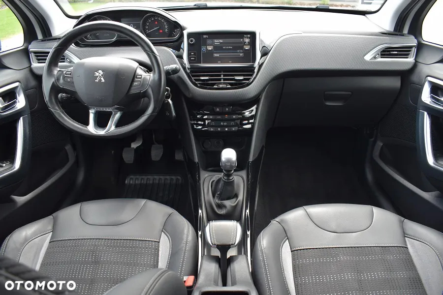 Peugeot 2008 1.2 Pure Tech Allure S&S - 5