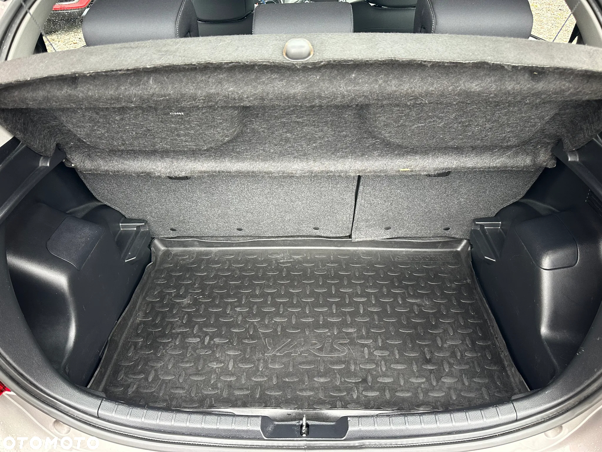 Toyota Yaris - 24