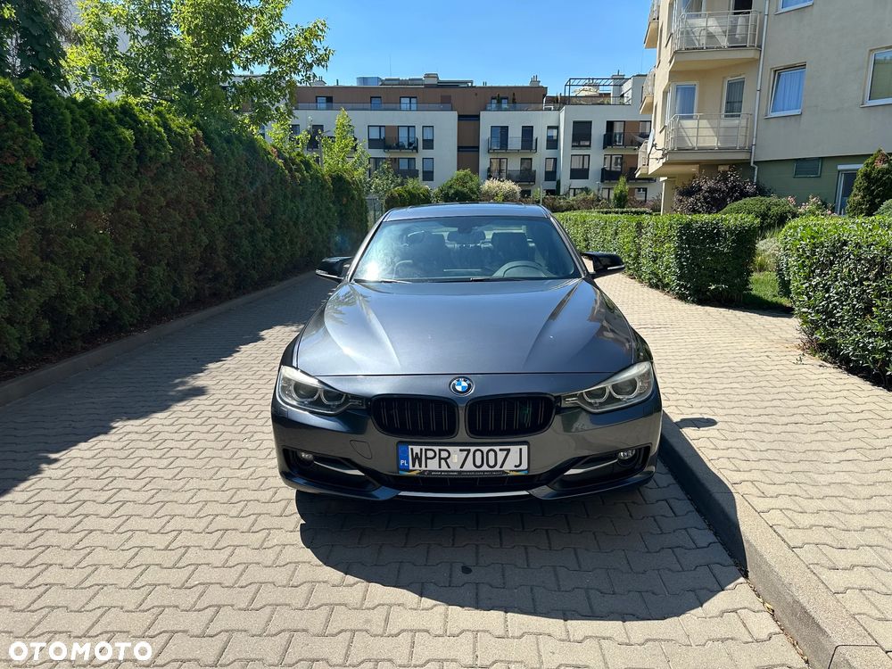 BMW Seria 3 328i Sport Line - 2