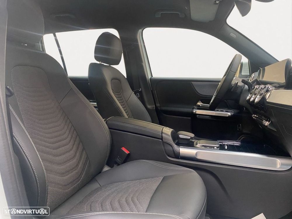 Mercedes-Benz EQB 250 Progressive — fotografia 13