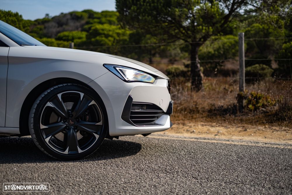 Cupra Leon 1.4 e-Hybrid (180 kW System) VZ - 8