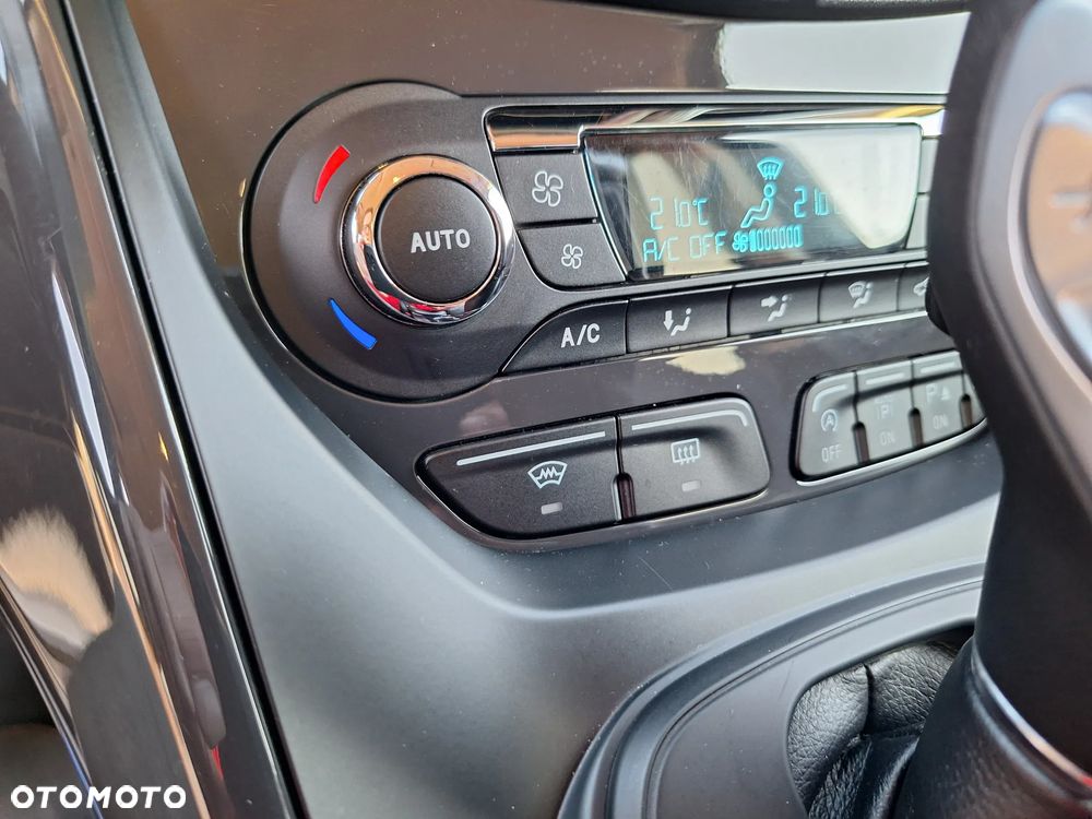 Ford Kuga 2.0 TDCi 4x4 Titanium - 31