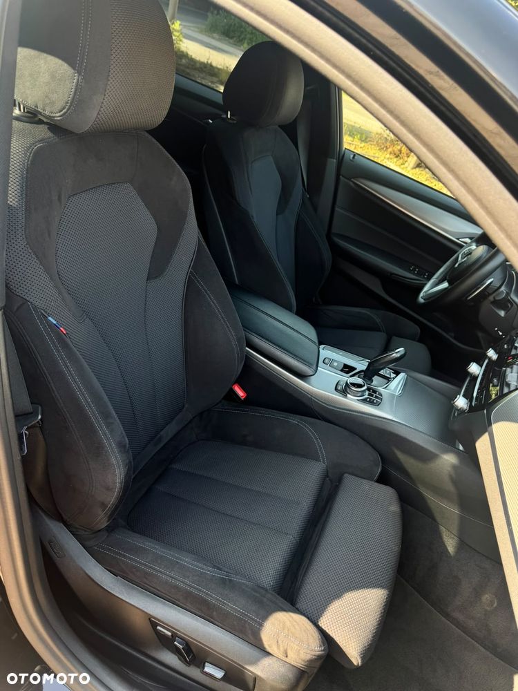 BMW Seria 5 520d xDrive M Sport sport - 10