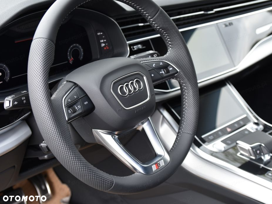 Audi Q7 - 7