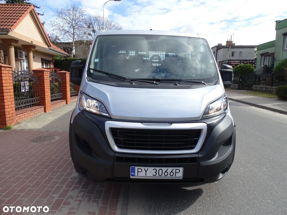 Peugeot BOXER 130 KONI ,DOKA, KLIMATYZACJA, 7 OSÓB + SKRZYNIA ,127 tys/km -dokumenty. - 2
