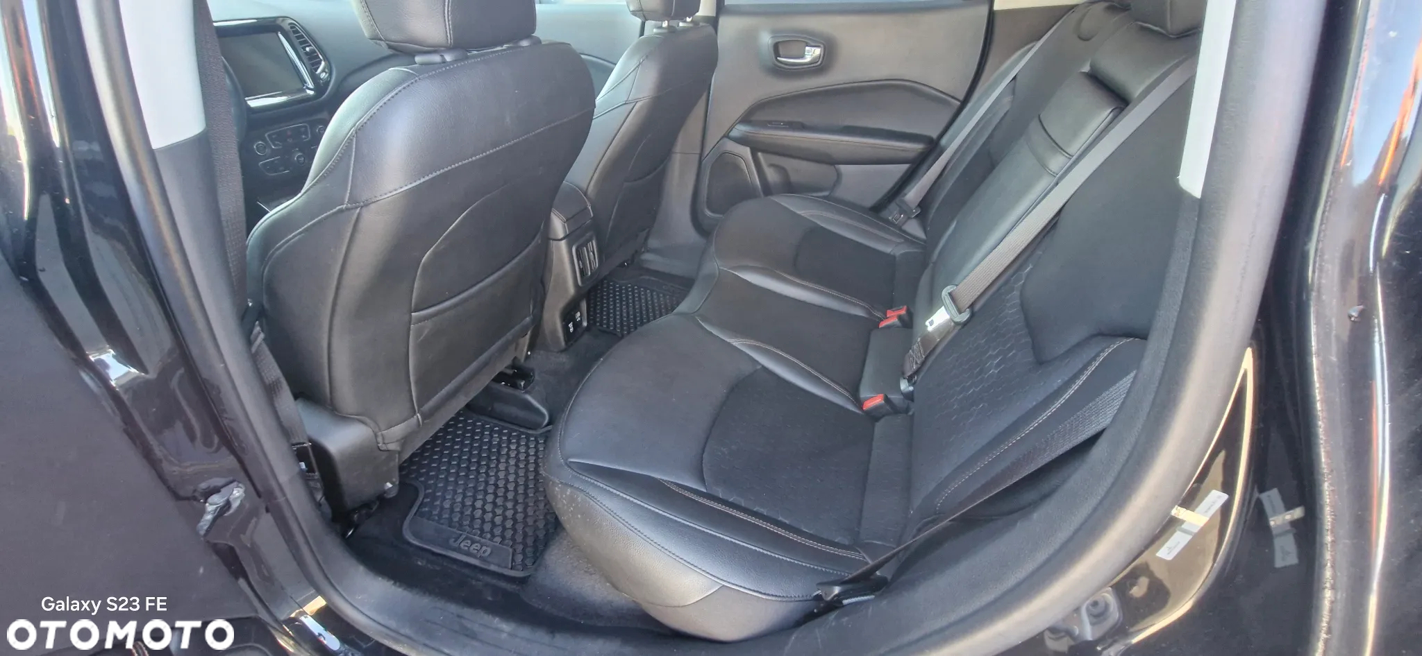 Jeep Compass - 12