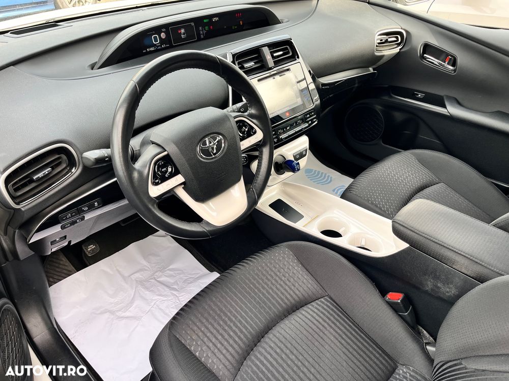 Toyota Prius (Hybrid) Sol - 20