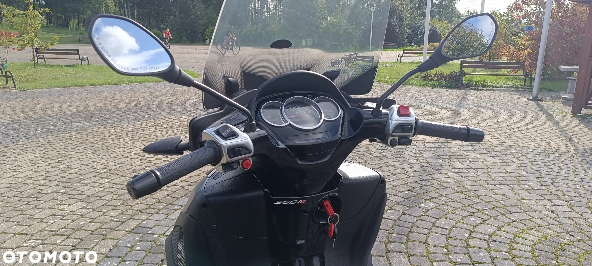 Piaggio MP-3 - 16