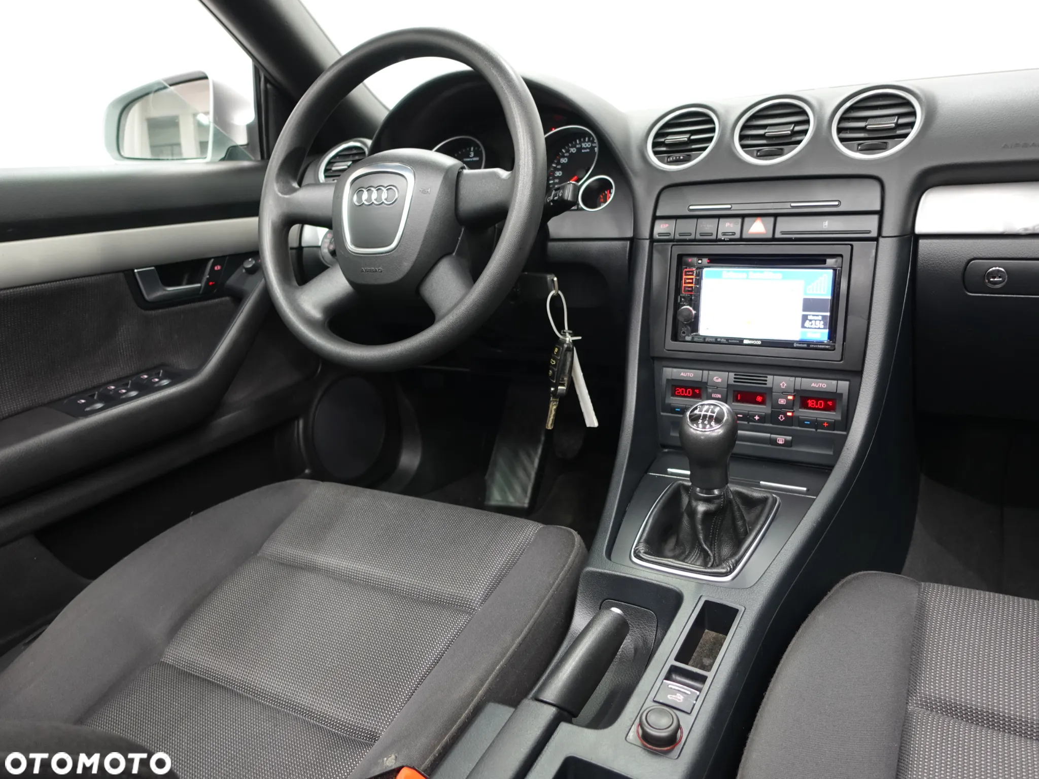Audi A4 Cabriolet 2.0 TDI DPF - 34