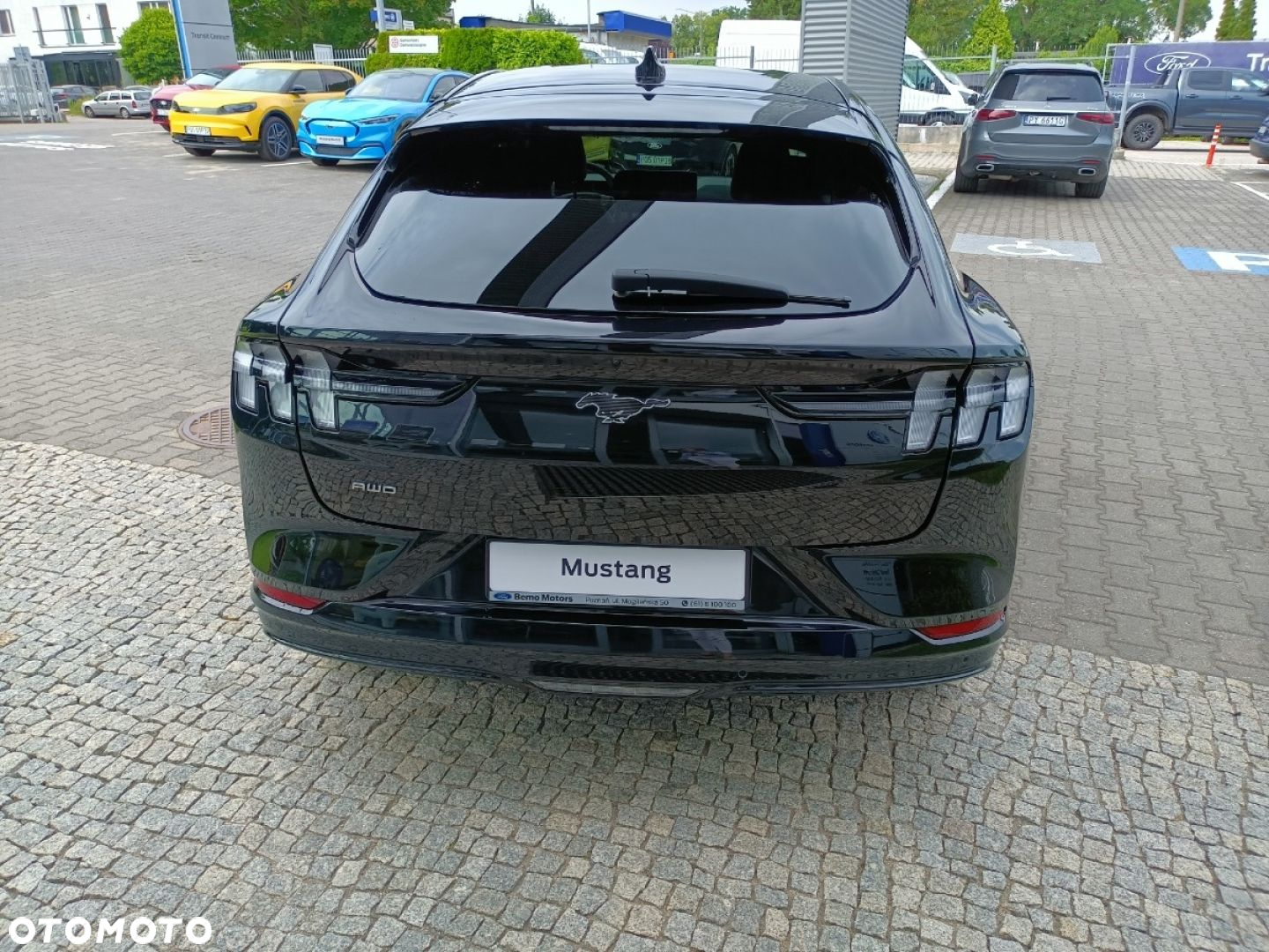 Ford Mustang Mach-E - 6