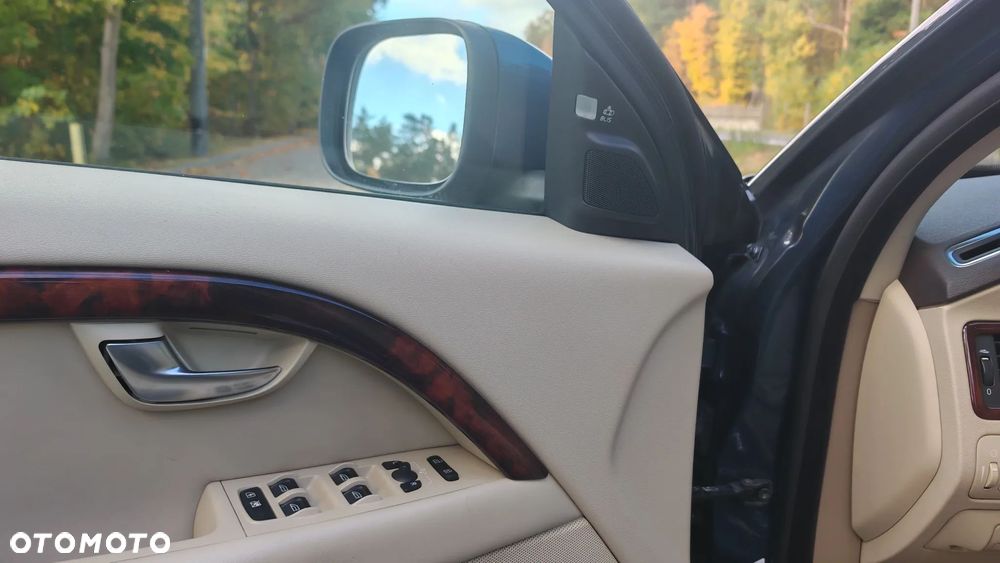 Volvo XC 70 - 10