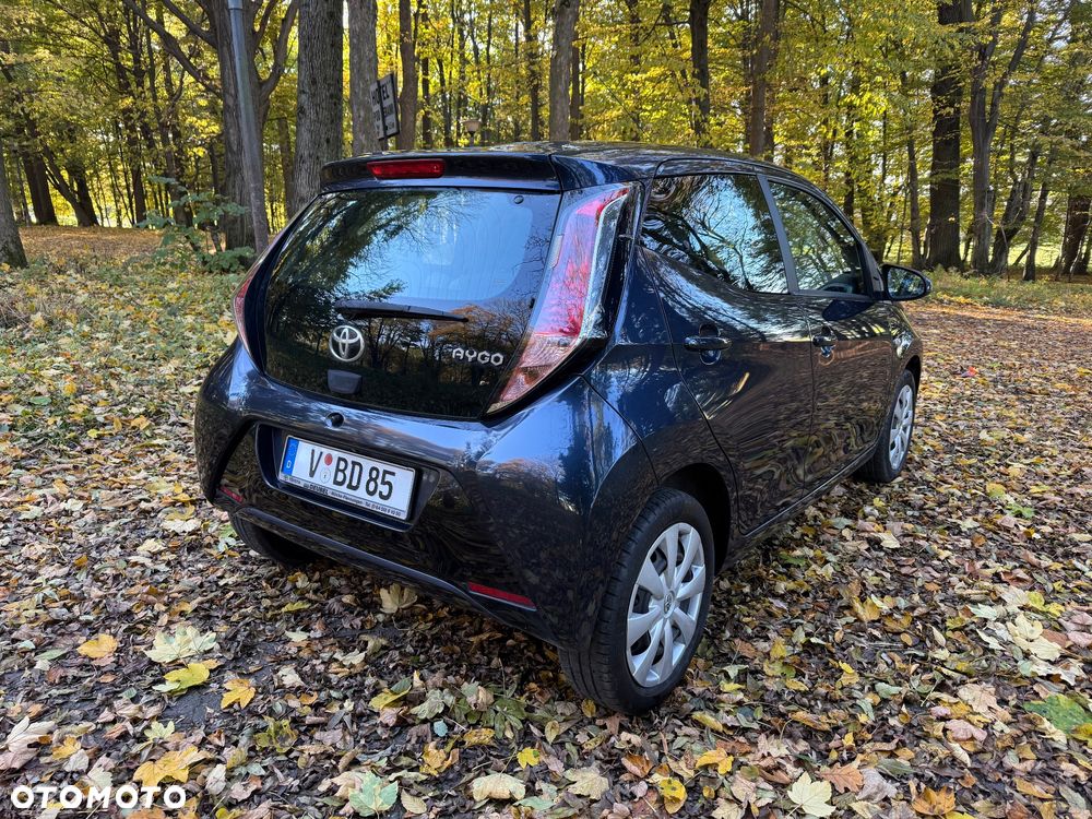 Toyota Aygo x-play touch - 3