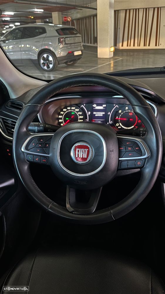Fiat Tipo Station Wagon 1.3 M-Jet Lounge Tech J17 - 19