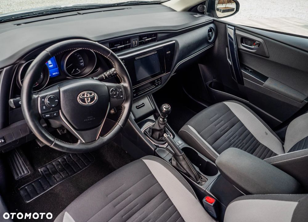 Toyota Auris - 26