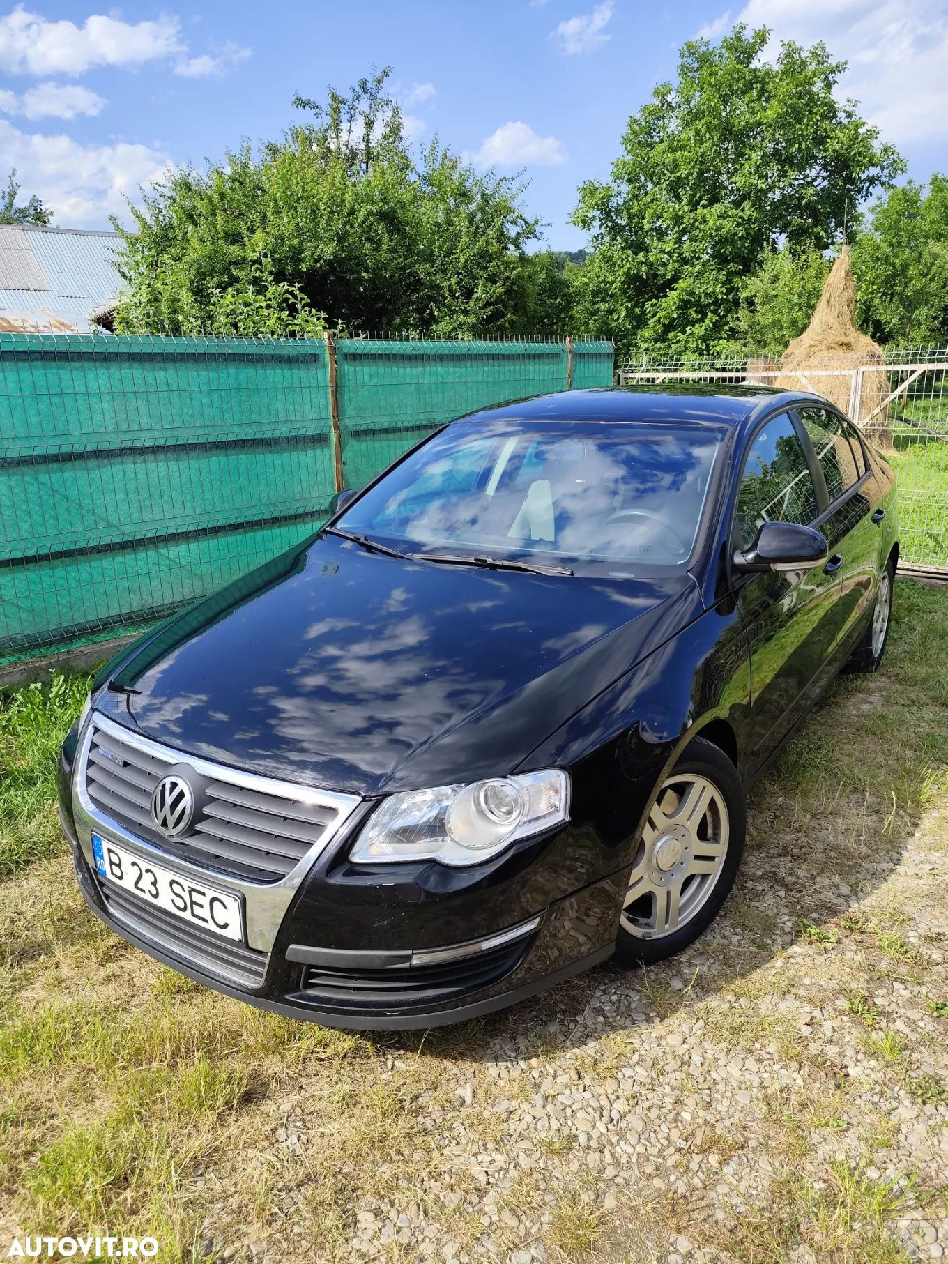 Volkswagen Passat - 1
