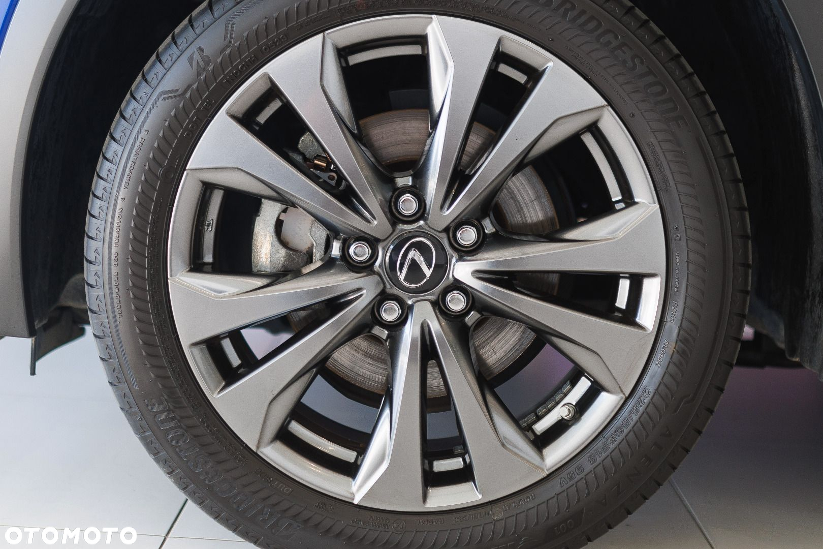 Lexus UX - 16