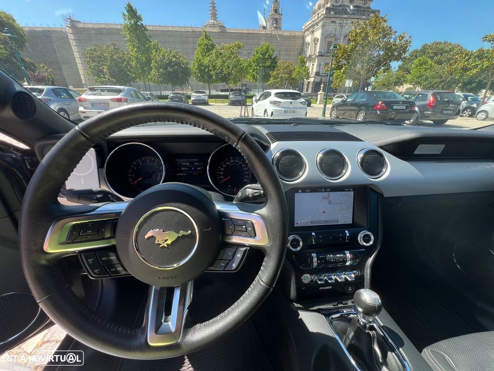 Ford Mustang 2.3 Eco Boost - 9