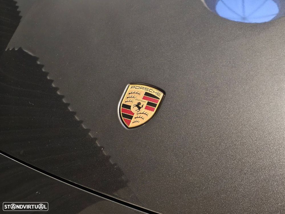 Porsche Taycan Cross Turismo 4 - 41