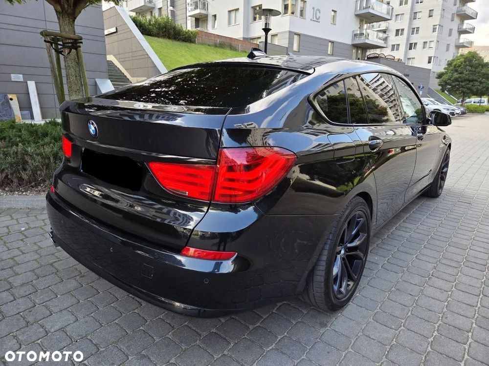 BMW 5GT - 4