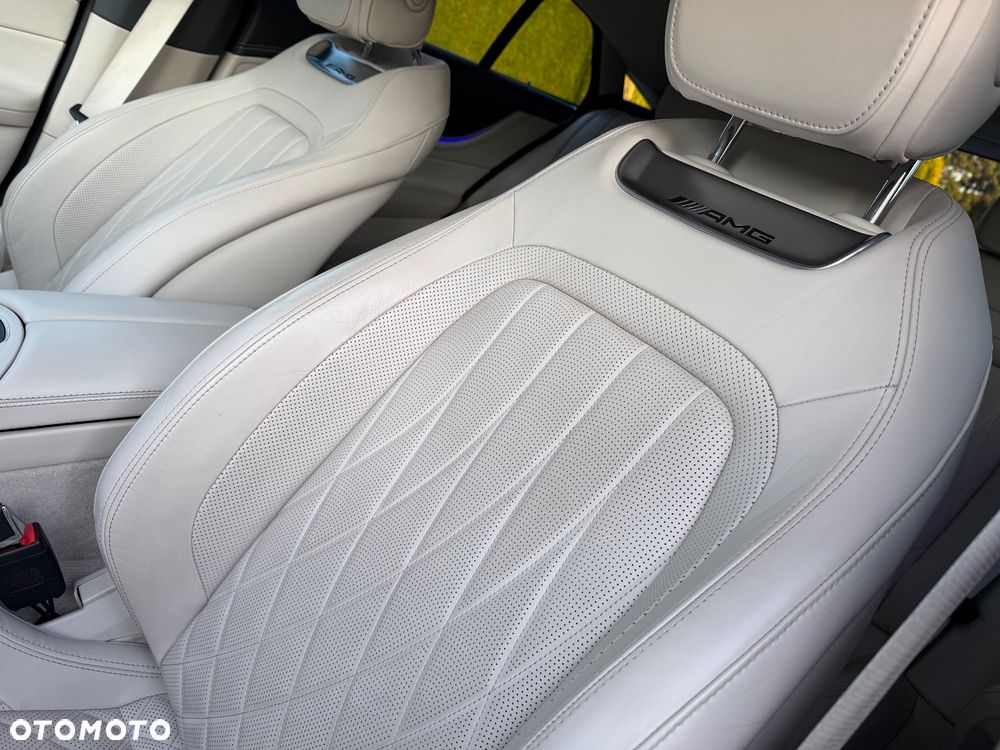 Mercedes-Benz AMG GT 43 4-Matic+ Special Edition Red - 21