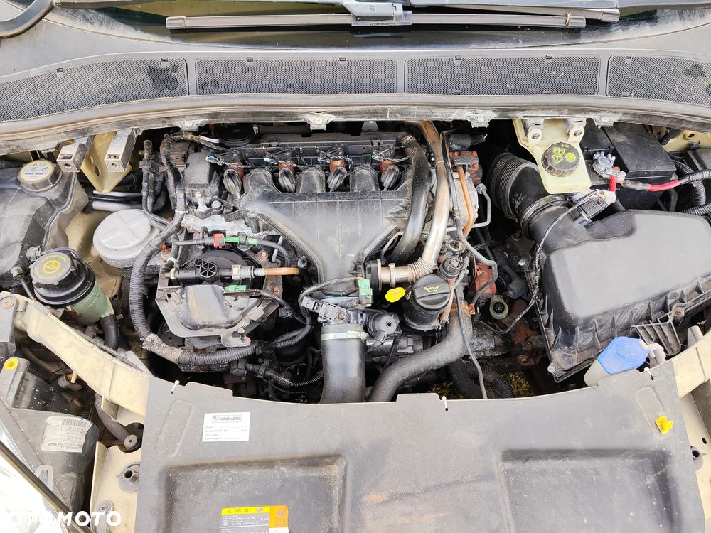 Ford Galaxy 2.0 TDCi Ghia - 17