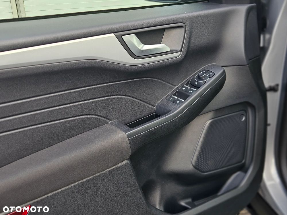 Ford Kuga - 27