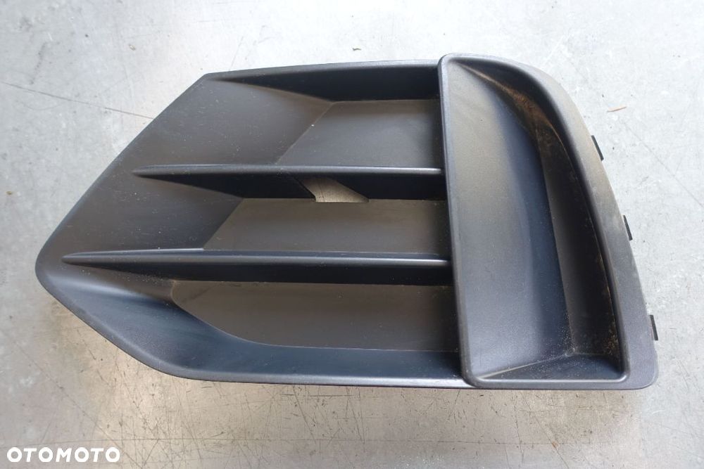 KRATKA ZDERZAKA LEWA AUDI Q3 II 83A