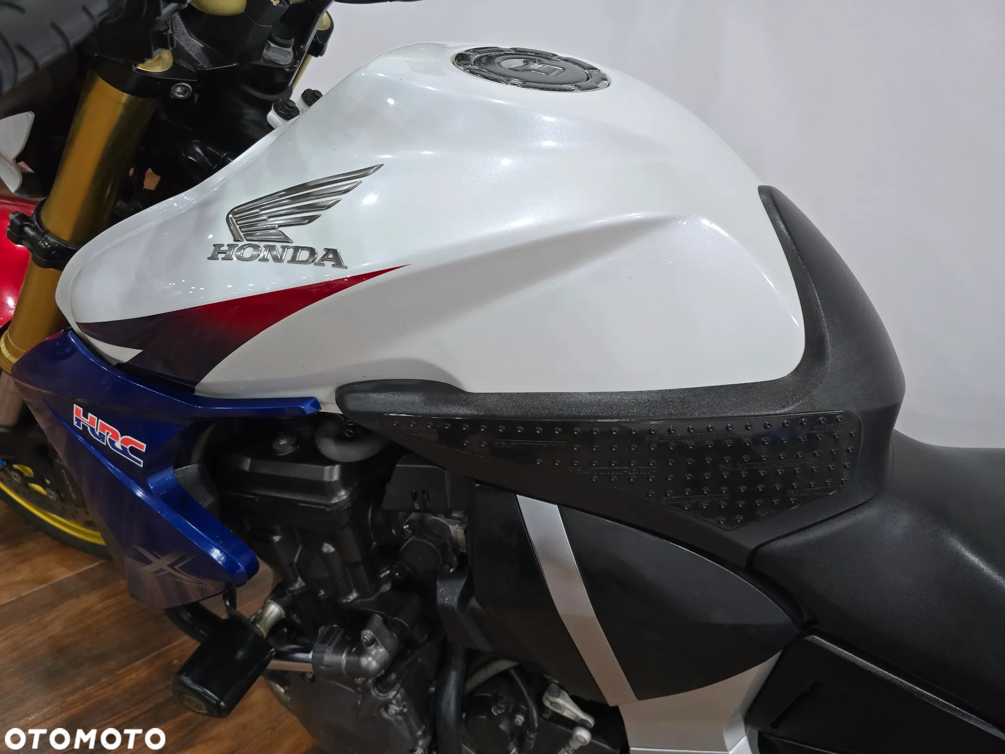 Honda CB - 33