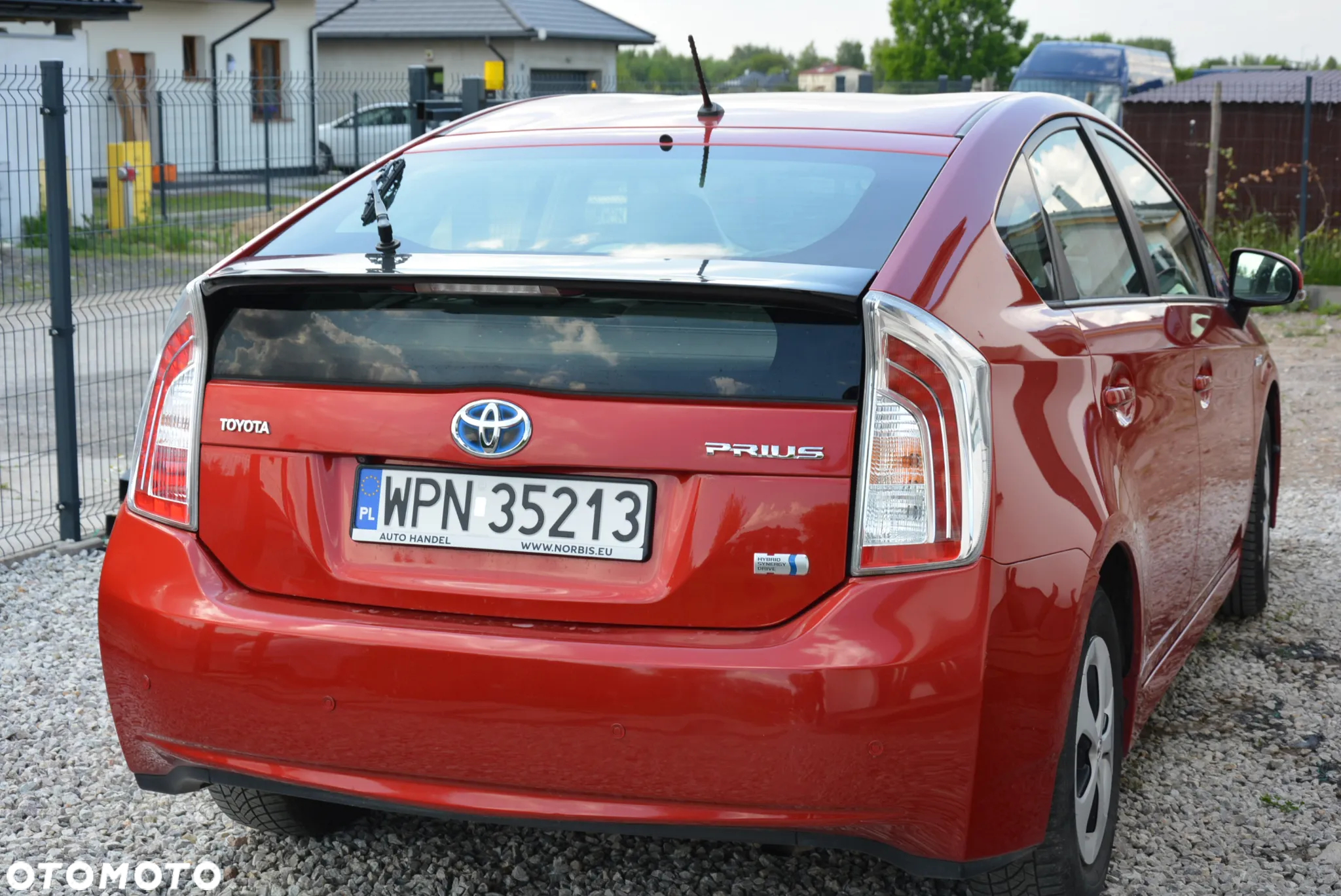 Toyota Prius 1.8 HSD Premium - 14