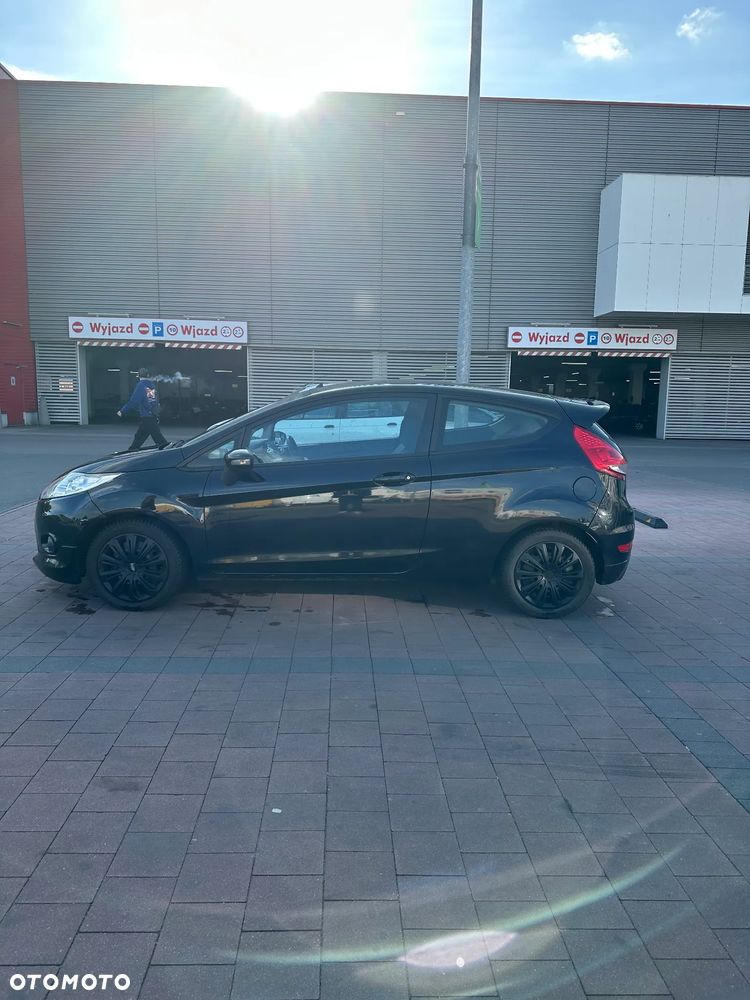 Ford Fiesta 1.4 Champions Edition - 8