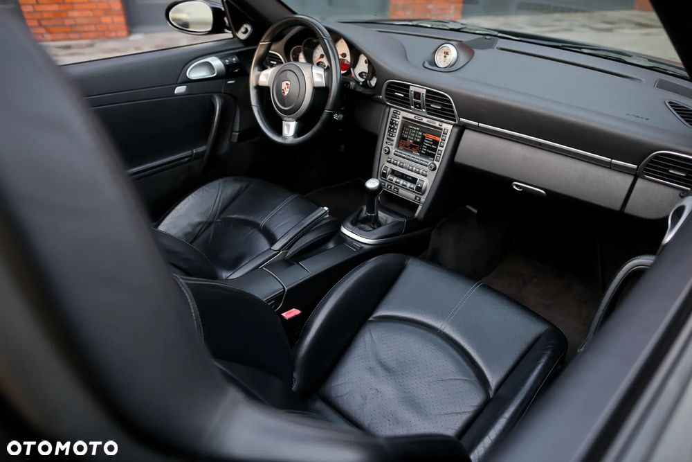 Porsche 911 Carrera S - 27